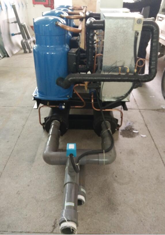 4 scroll compressor chiller.jpg